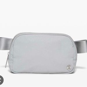 Lululemon everywhere belt bag